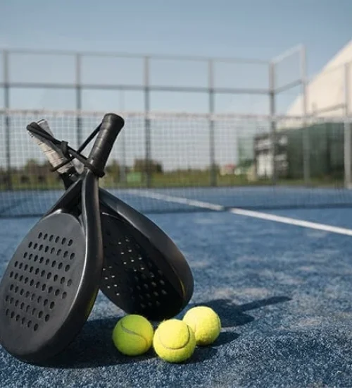 Playing-Tennis-padel-1