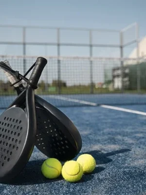 Playing-Tennis-padel-1